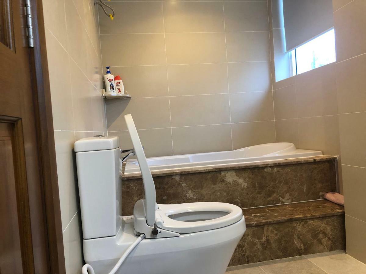 Skyhomes - Tan Son Nhat Airport Homestay 4* Ho Chi Minh City